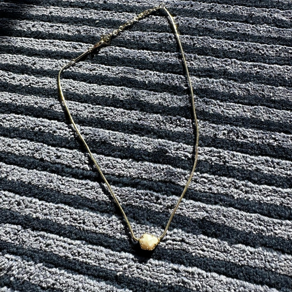 Kendra Scott Necklace
